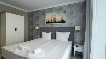 Maria Palace Aparthotel