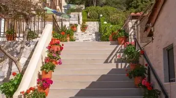 MARIAMARE APTS