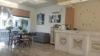 Mariana Hotel and Studios