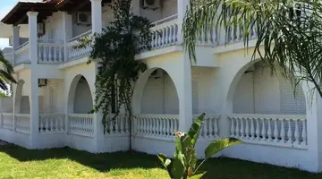 Mariana Hotel and Studios