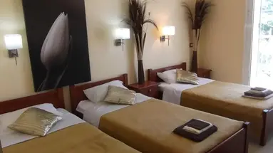 Mariana Hotel and Studios