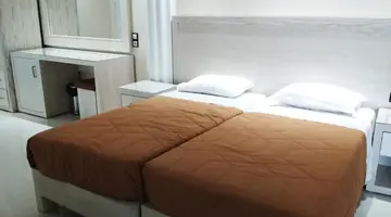 Mariana Hotel and Studios