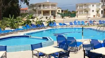 Mariana Hotel and Studios