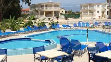 Mariana Hotel and Studios
