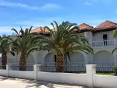 Mariana Hotel and Studios