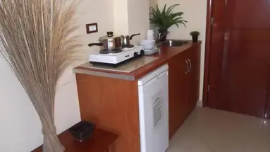 Mariana Hotel and Studios