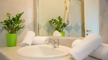 Marina Athens Hotel