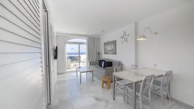 MARINA BAYVIEW (ADULTS ONLY 16+)
