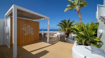 MARINA BAYVIEW (ADULTS ONLY 16+)