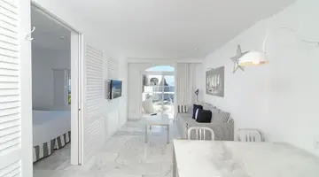 Marina Bayview - Adults Only