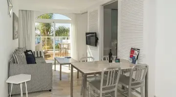 Marina Bayview - Adults Only