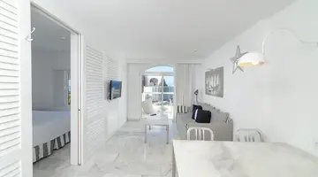 Marina Bayview - Adults Only