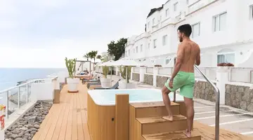 Marina Bayview - Adults Only