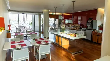 Marina Club Lagos Resort