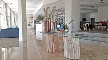 Marina Hotel