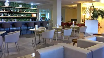 Marina Hotel