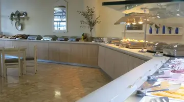 Marina Hotel
