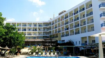 Marina Hotel