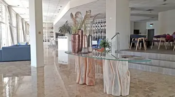 Marina Hotel