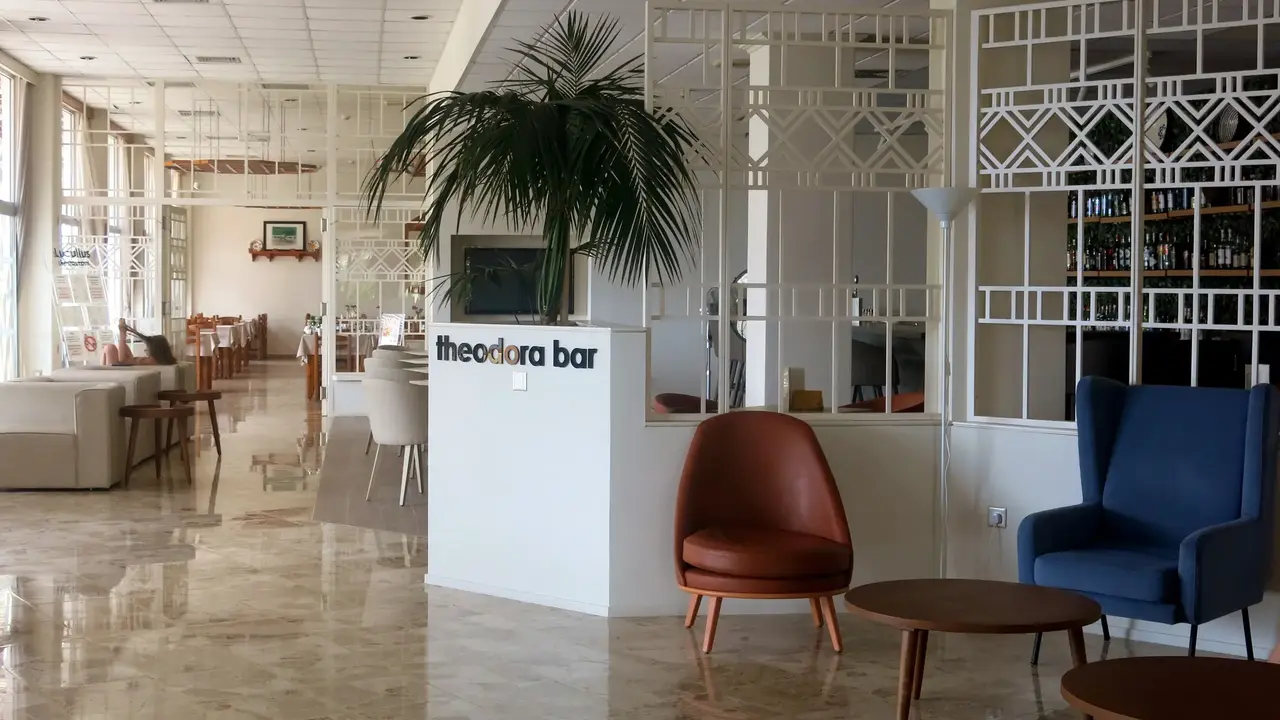 Marina Hotel