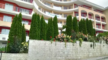 Marina Residence (Kavarna)