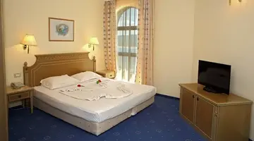 Marina Royal Palace