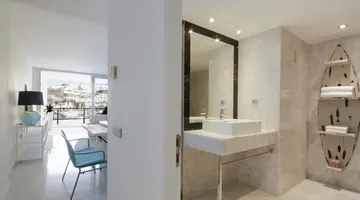 Marina Suites