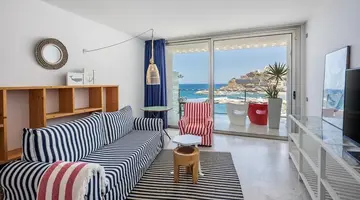 Marina Suites