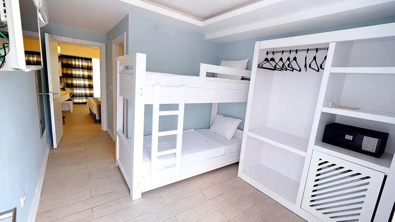 Marine Family Club Beach Hotel