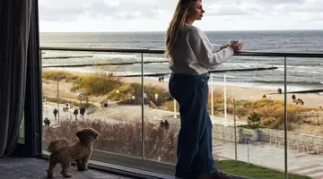 Marine Hotel