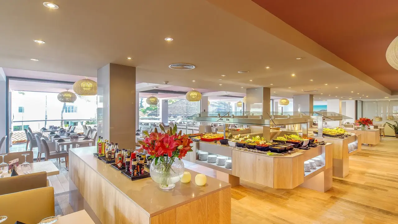 Marins Suites Hotel