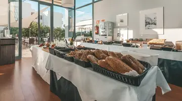 Marins Suites Hotel
