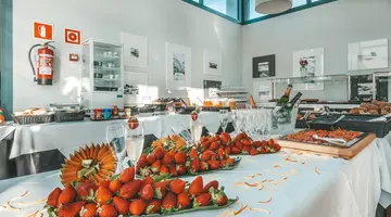 Marins Suites Hotel