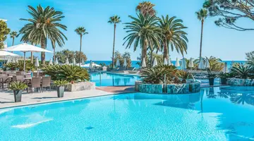 Marins Suites Hotel