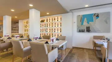 Marins Suites Hotel