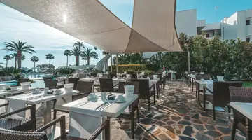 Marins Suites Hotel