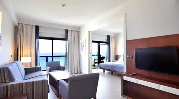 Marins Suites Hotel