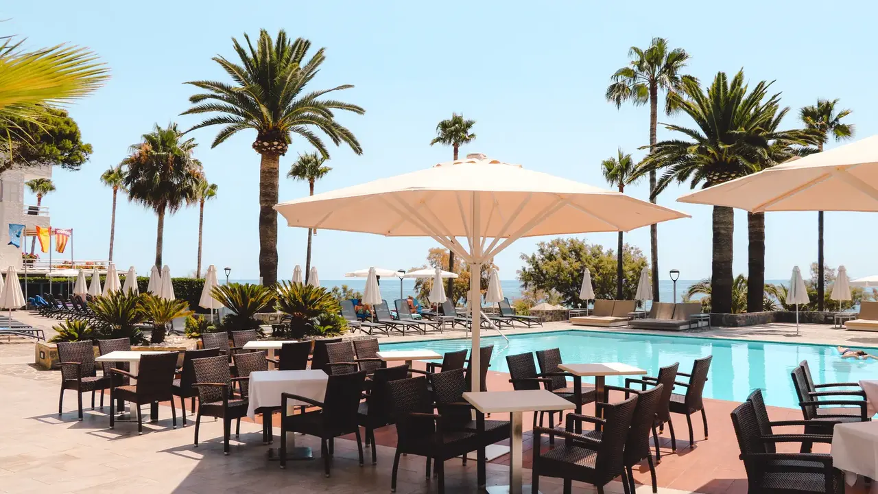 Marins Suites Hotel
