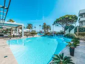 Marins Suites Hotel