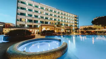 Marins Suites Hotel