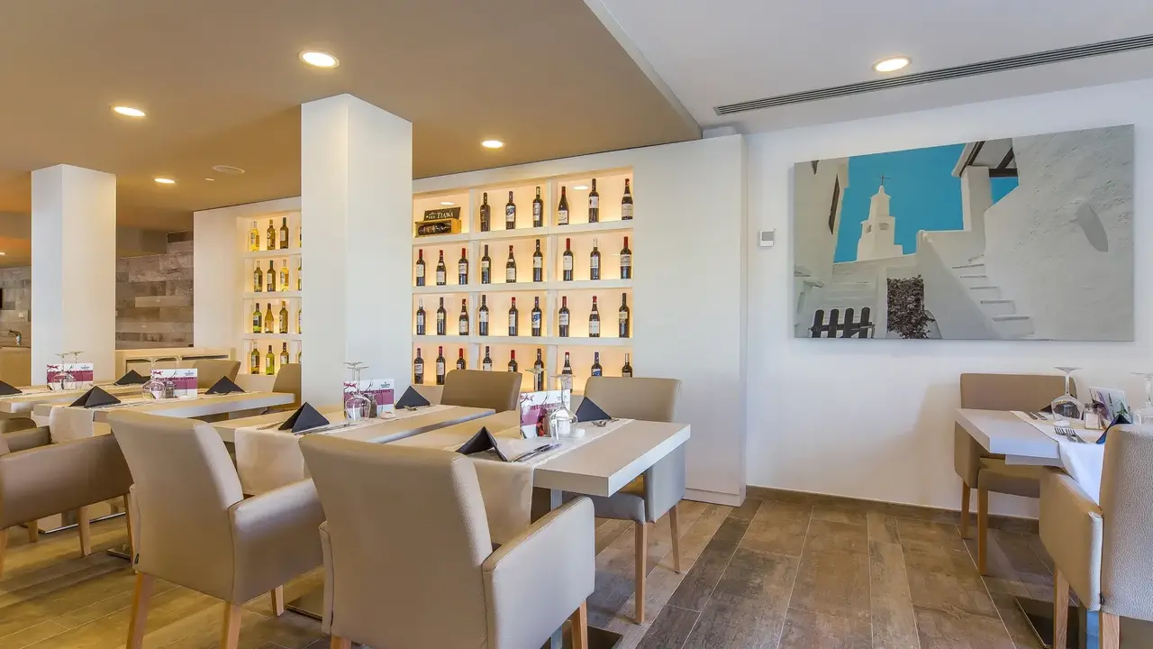 Marins Suites Hotel
