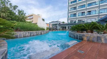Marins Suites Hotel