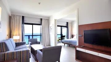 Marins Suites Hotel