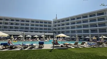 Maris Grand Waterpark Resort