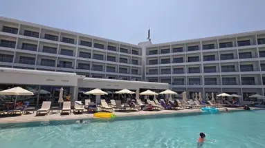 Maris Grand Waterpark Resort
