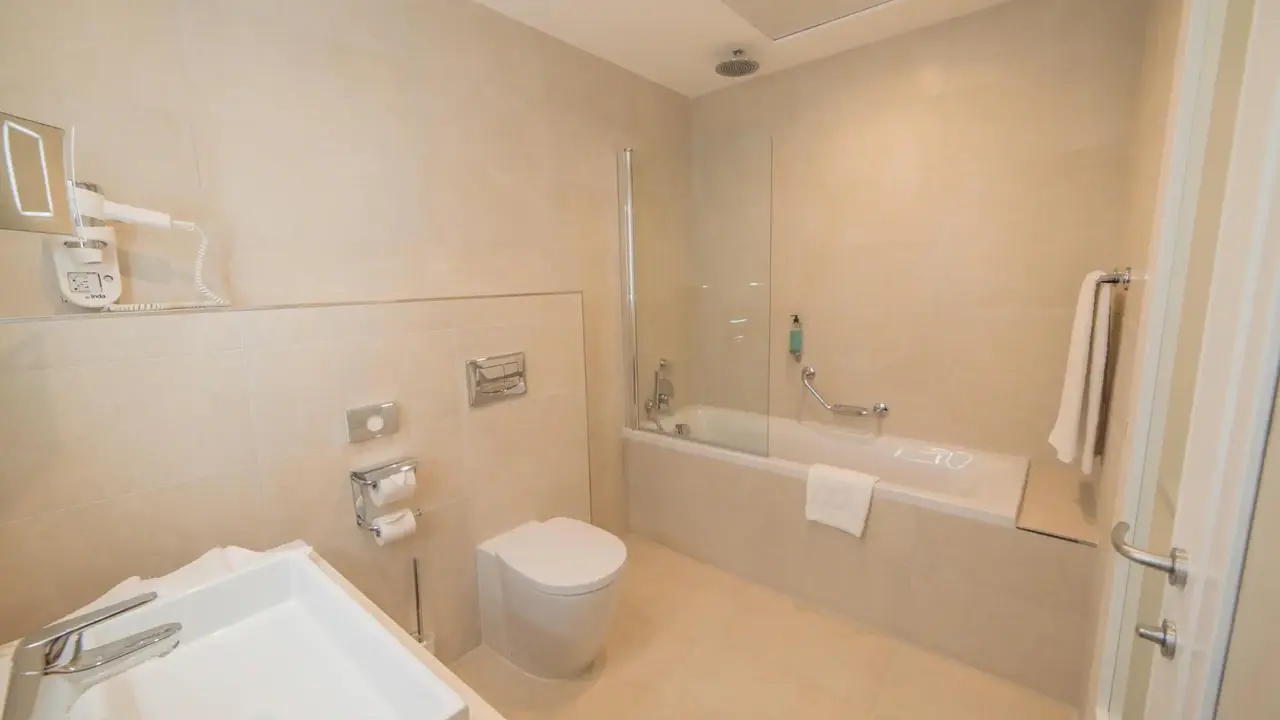 Maritim Antonine Hotel & Spa