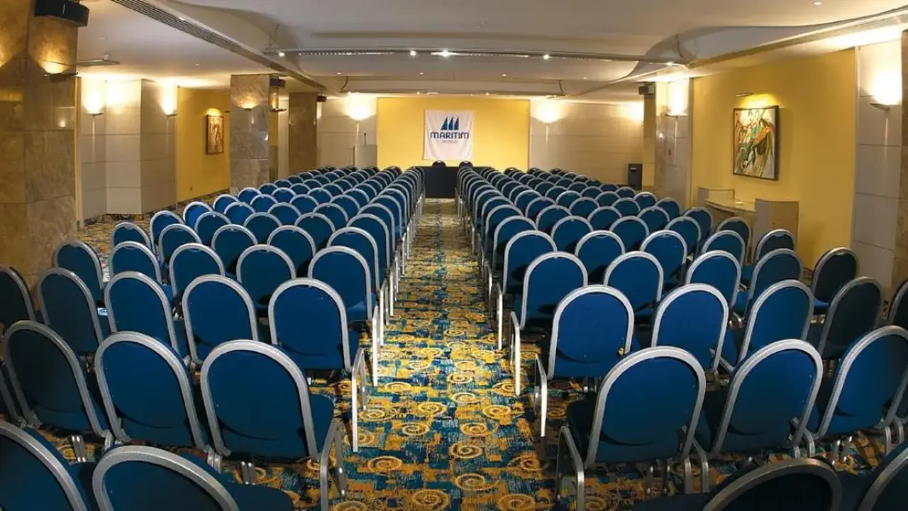 Maritim Antonine Hotel & Spa