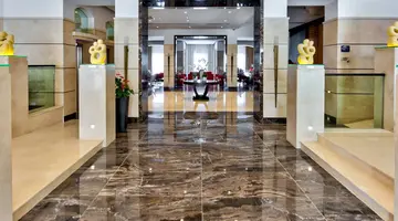 Maritim Antonine Hotel & Spa