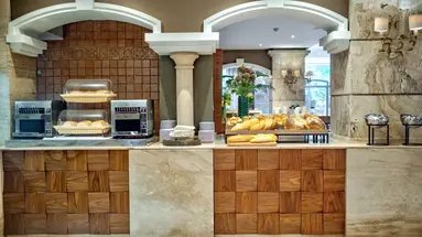 Maritim Antonine Hotel & Spa