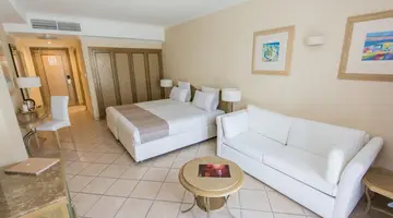 Maritim Antonine Hotel & Spa